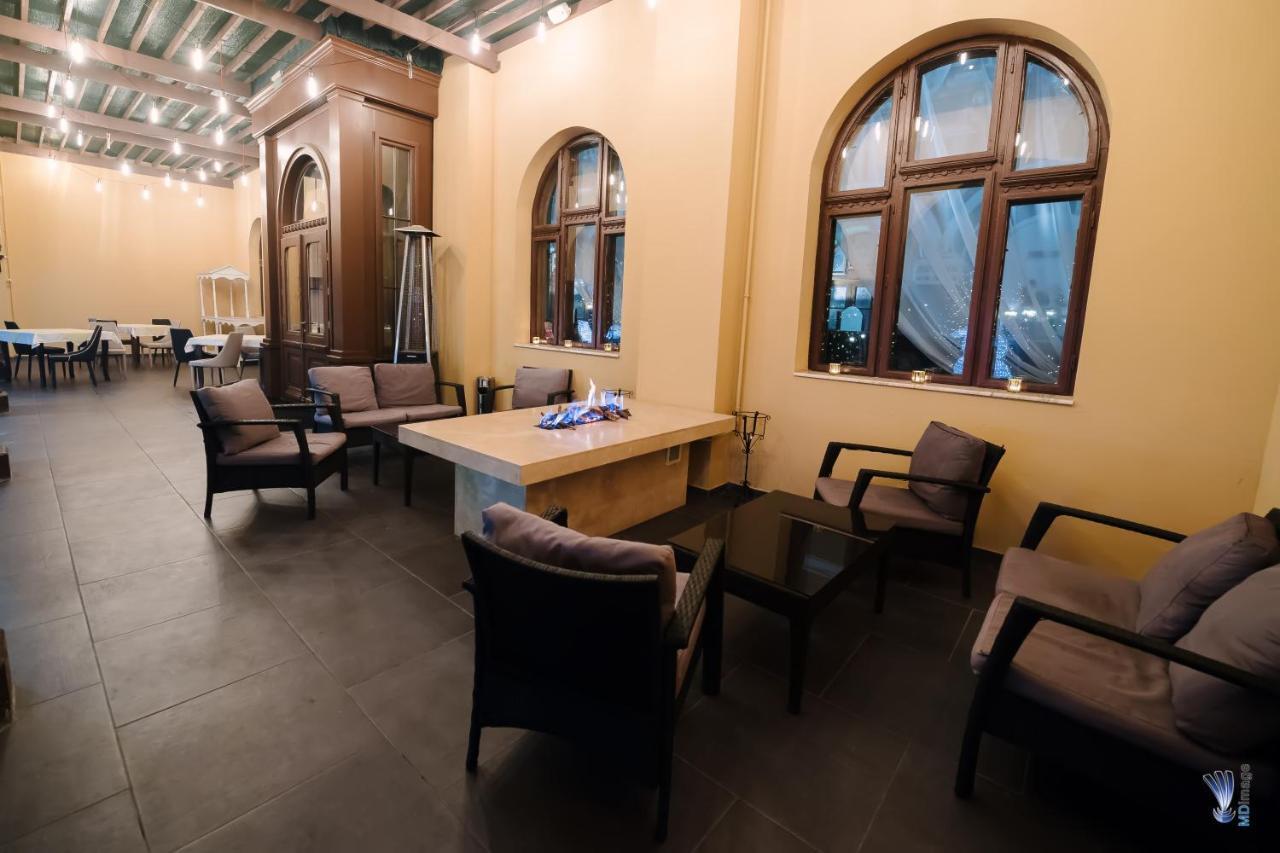 Hotel La Belle Epoque เปโตรชานิ ภายนอก รูปภาพ