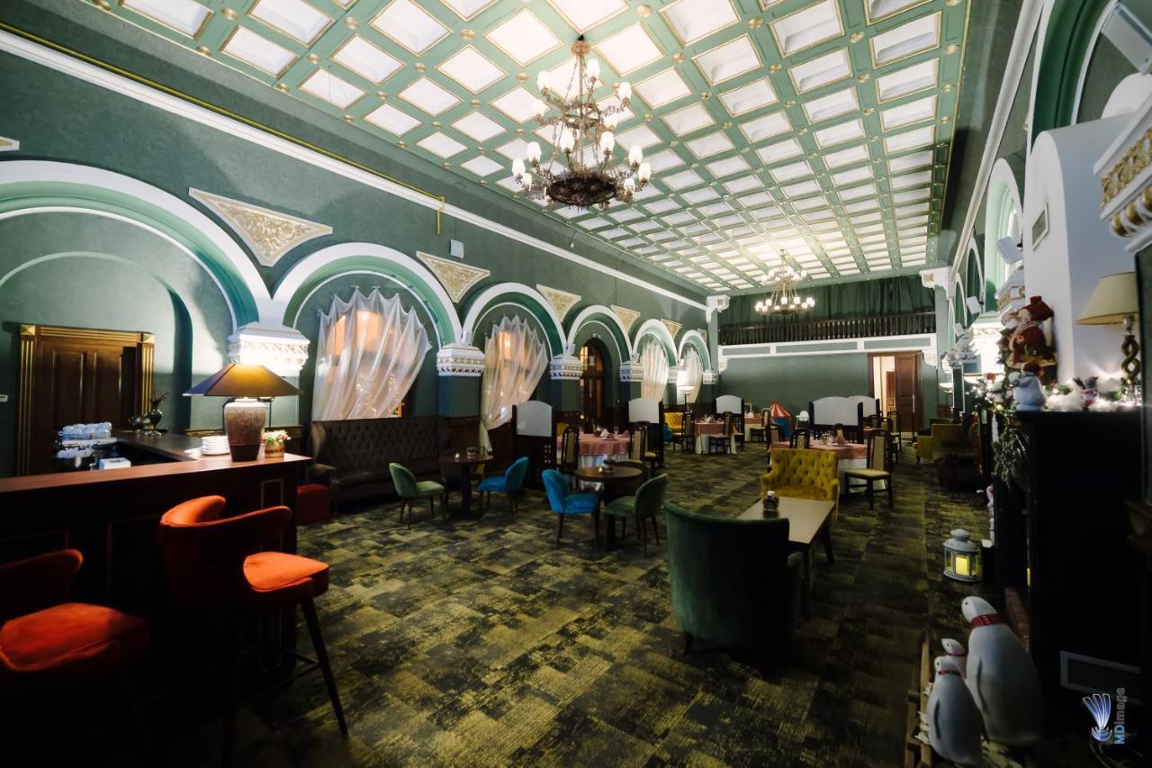 Hotel La Belle Epoque เปโตรชานิ ภายนอก รูปภาพ