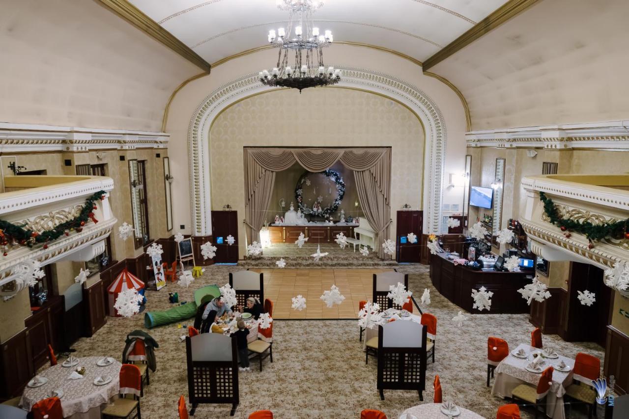 Hotel La Belle Epoque เปโตรชานิ ภายนอก รูปภาพ